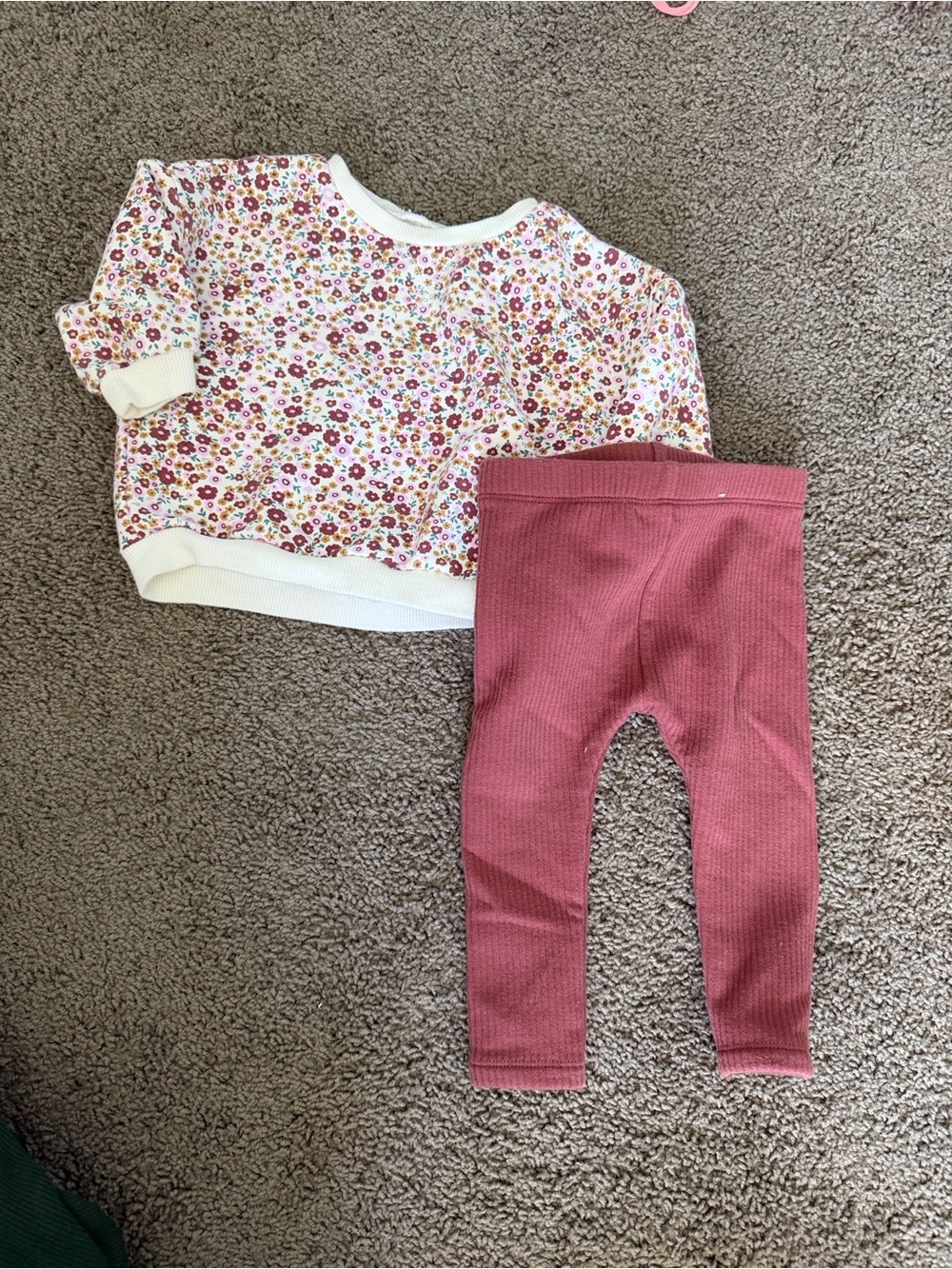 Cotton on crewneck and pants floral set